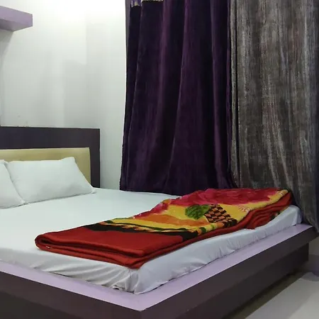 Nikunj Hotel